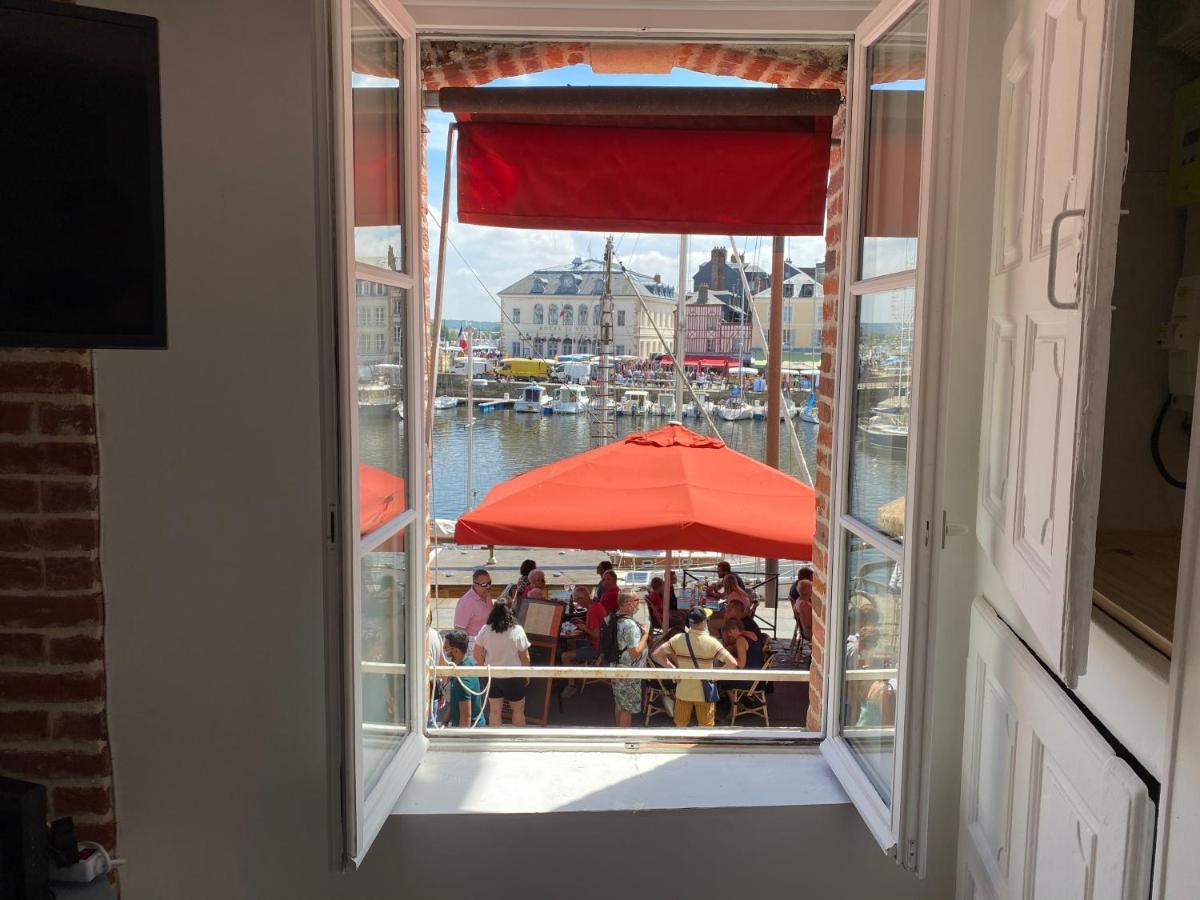 Le Ti Wi Studio En Plein Coeur Du Vieux Bassin Honfleur Eksteriør billede